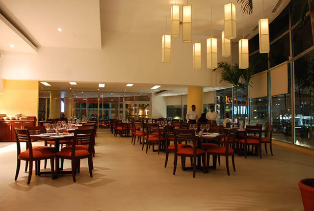 Krystal Urban Cancún&Beach Club Exterior foto